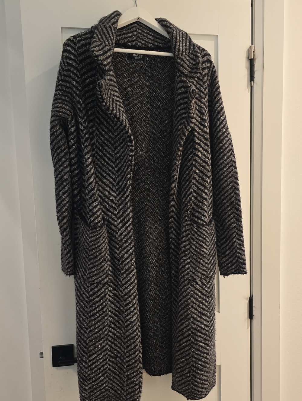 Zara Black and Gray Chevron Herringbone Open-Front Cardigan